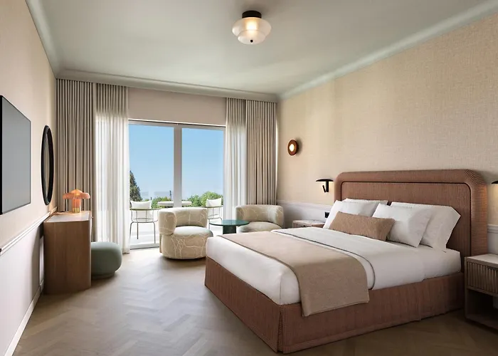 Imperial Island By Louis Hotel